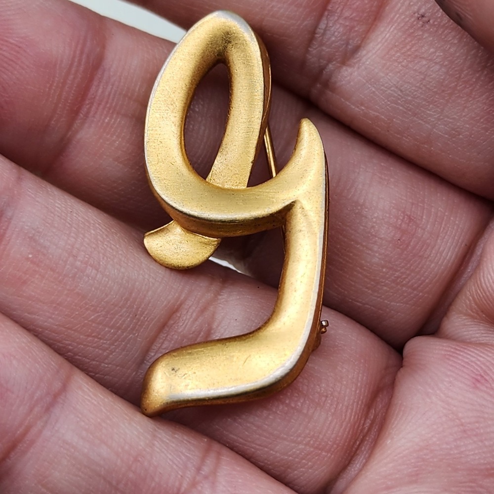 Anne Klein Gold Tone Abstract Sculptural Ribbon Brooch Pin Modernist Statement